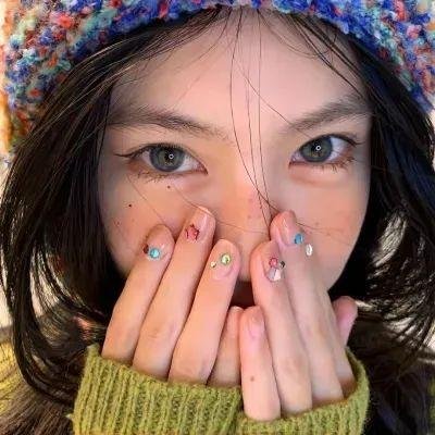 笼中女
